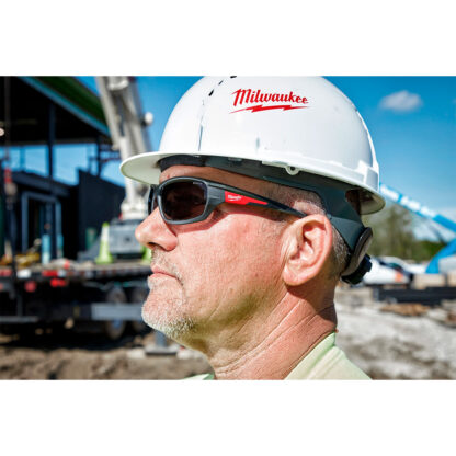 Gafas Polarizadas de Seguridad de Alto Rendimiento MILWAUKEE - Imagen 2